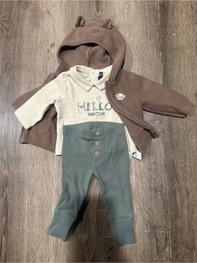 Neutral Baby Set with Hooded Bear Cardigan, shirt and pants